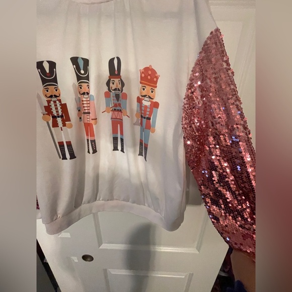 SHEIN 1x Christmas Print Round Neck Sequin Patchwork Sweatshirt - Picture 4 of 6